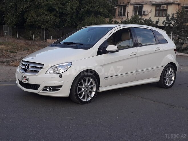 Mercedes B 170 2009, 107,200 km - 1.7 l - Bakı