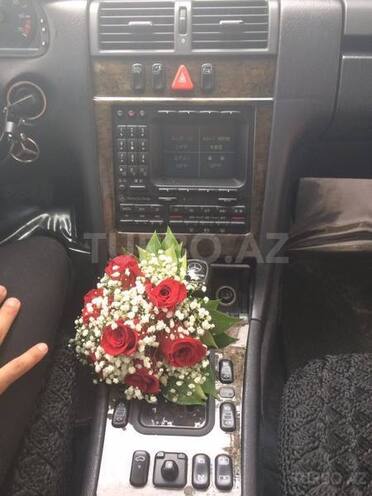 Mercedes E 260 1999, 115,500 km - 0.9 l - Şəki