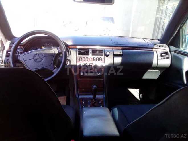 Mercedes E 240 1998, 324,000 km - 2.4 l - Bakı