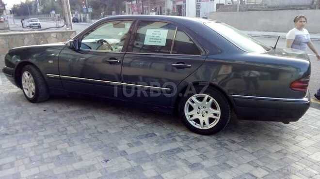 Mercedes E 240 1999, 386,186 km - 2.4 l - Bakı