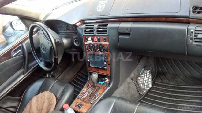 Mercedes E 240 1999, 386,186 km - 2.4 l - Bakı