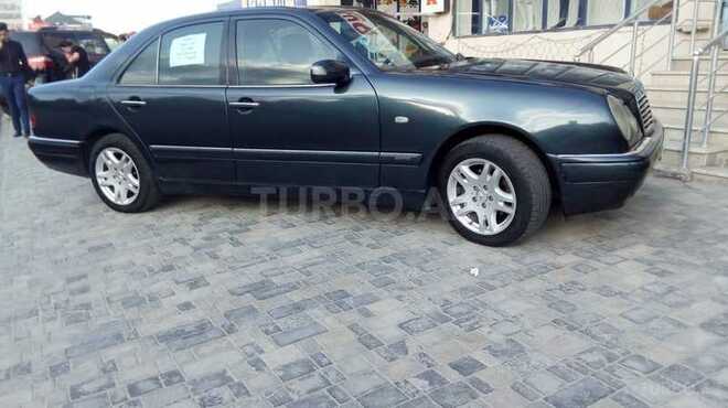 Mercedes E 240 1999, 386,186 km - 2.4 l - Bakı