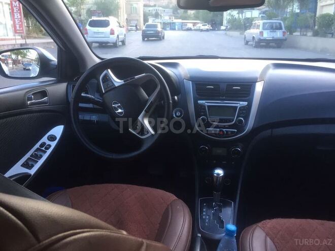 Hyundai Accent 2011, 137,000 km - 1.6 л - Bakı