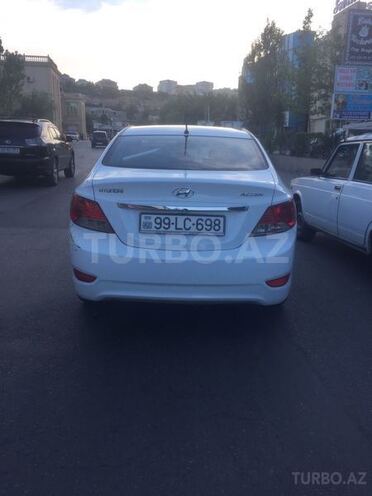 Hyundai Accent 2011, 137,000 km - 1.6 л - Bakı