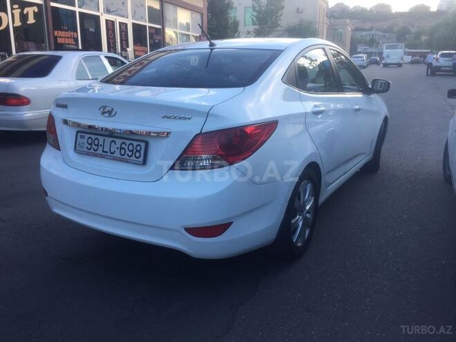 Hyundai Accent 2011, 137,000 km - 1.6 л - Bakı