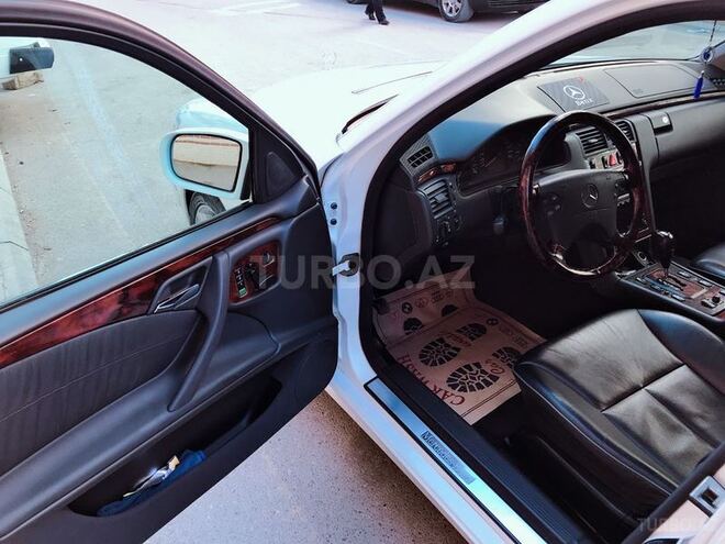 Mercedes E 240 2000, 315,000 km - 2.4 l - Bakı