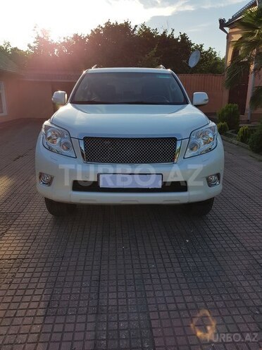 Toyota Prado 2013, 80,000 km - 2.7 l - Zaqatala