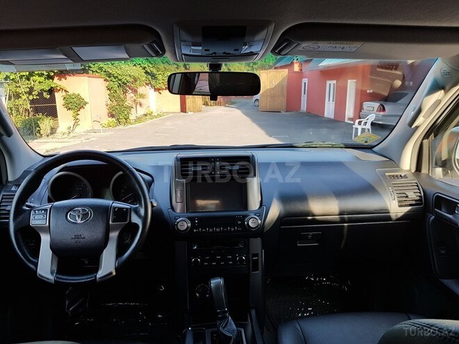 Toyota Prado 2013, 80,000 km - 2.7 l - Zaqatala