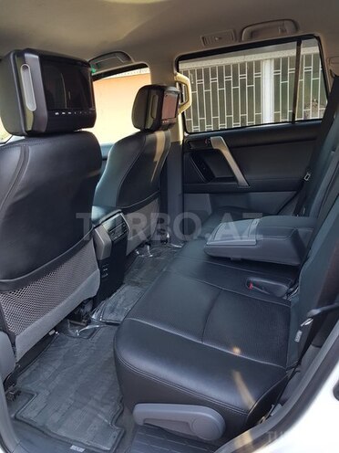 Toyota Prado 2013, 80,000 km - 2.7 l - Zaqatala