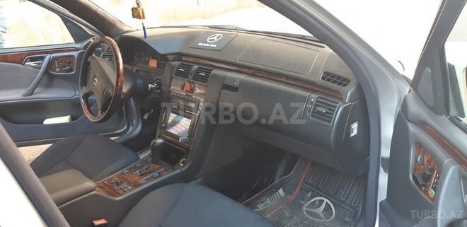 Mercedes E 240 2000, 148,000 km - 2.4 л - Bakı