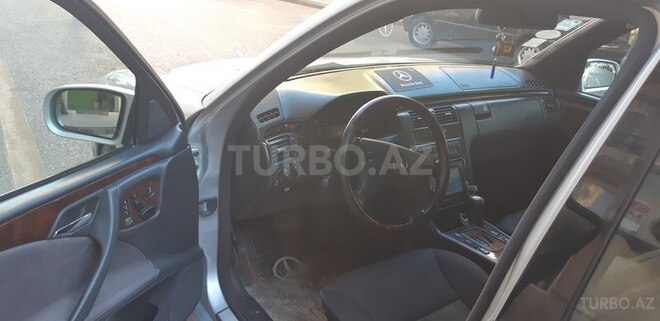 Mercedes E 240 2000, 148,000 km - 2.4 л - Bakı