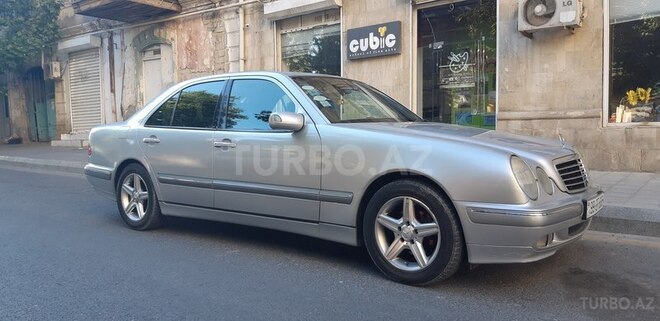 Mercedes E 240 2000, 148,000 km - 2.4 л - Bakı