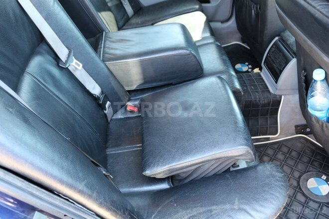 BMW 523 1999, 331,550 km - 2.5 l - Bakı