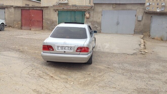 Mercedes E 230 1996, 220,208 km - 2.3 l - Bakı