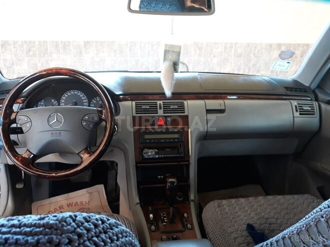 Mercedes E 200 2001, 182,000 km - 2.0 l - Gəncə