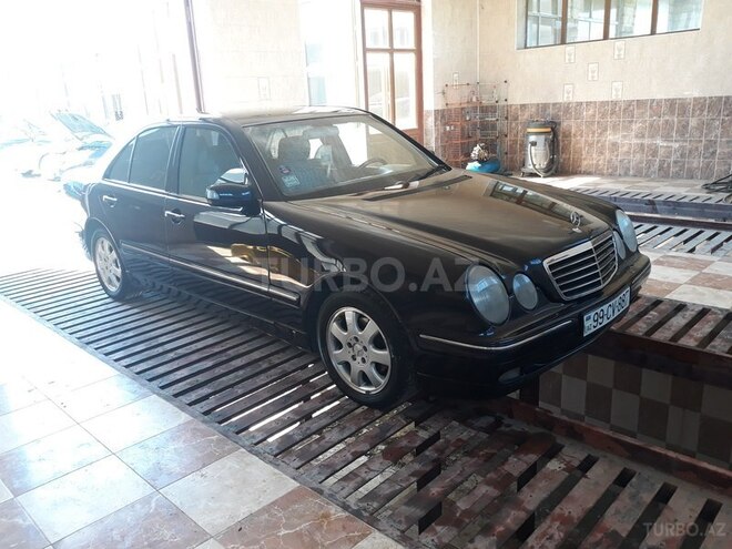 Mercedes E 200 2001, 182,000 km - 2.0 l - Gəncə