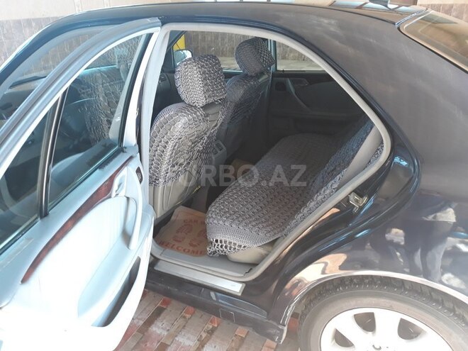 Mercedes E 200 2001, 182,000 km - 2.0 l - Gəncə