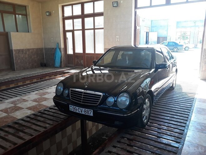 Mercedes E 200 2001, 182,000 km - 2.0 l - Gəncə