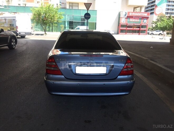 Mercedes E 220 2004, 230,000 km - 2.2 l - Bakı