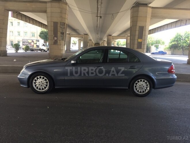 Mercedes E 220 2004, 230,000 km - 2.2 l - Bakı