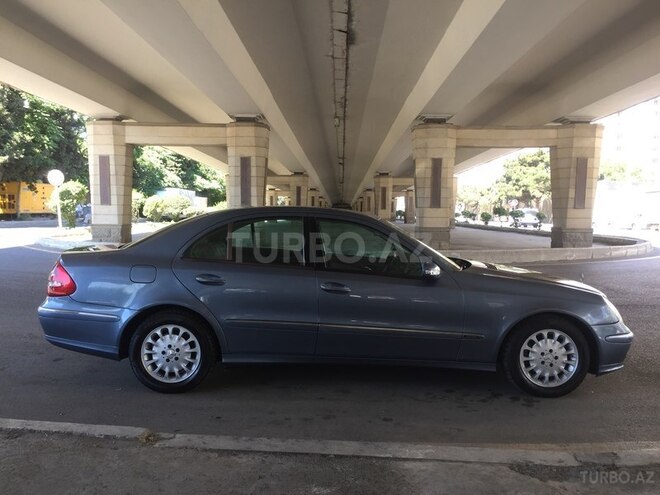 Mercedes E 220 2004, 230,000 km - 2.2 l - Bakı
