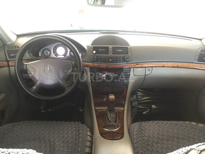 Mercedes E 220 2004, 230,000 km - 2.2 l - Bakı