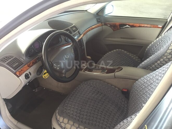 Mercedes E 220 2004, 230,000 km - 2.2 l - Bakı