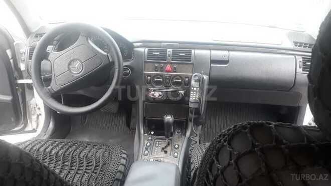 Mercedes E 240 1999, 380,000 km - 2.4 l - Bakı