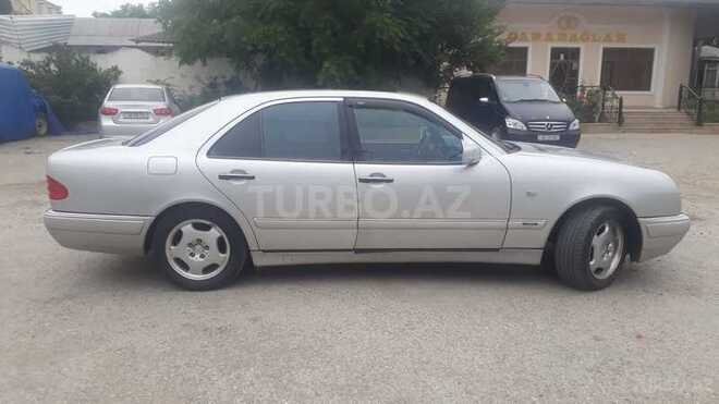 Mercedes E 240 1999, 380,000 km - 2.4 l - Bakı