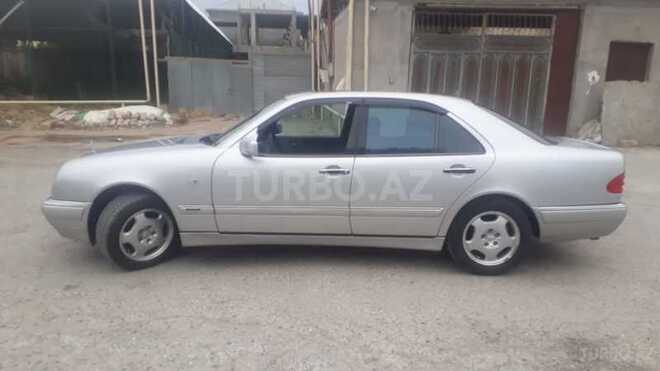 Mercedes E 240 1999, 380,000 km - 2.4 l - Bakı