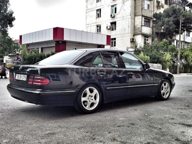 Mercedes E 320 2000, 198,000 km - 3.2 л - Bakı