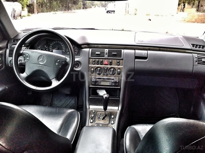 Mercedes E 320 2000, 198,000 km - 3.2 л - Bakı