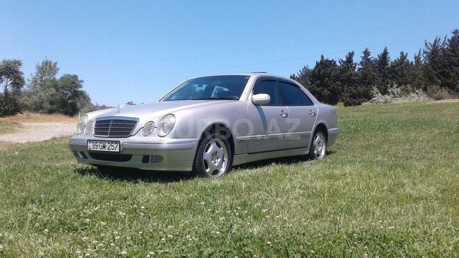Mercedes E 200 2001, 210,000 km - 2.0 л - Bakı