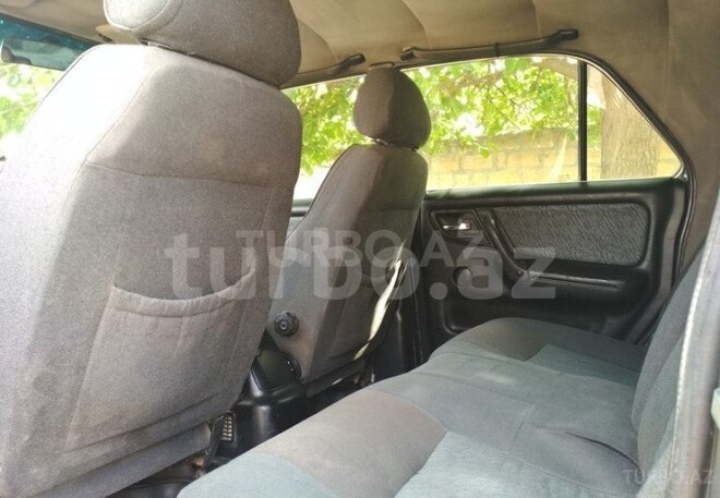 GAZ 31105 2004, 241,000 km - 2.3 л - Gəncə