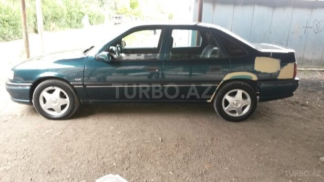 Opel Vectra 1994, 298,000 km - 2.0 l - Gəncə