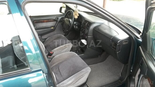Opel Vectra 1994, 298,000 km - 2.0 l - Gəncə