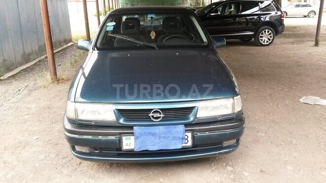 Opel Vectra 1994, 298,000 km - 2.0 l - Gəncə