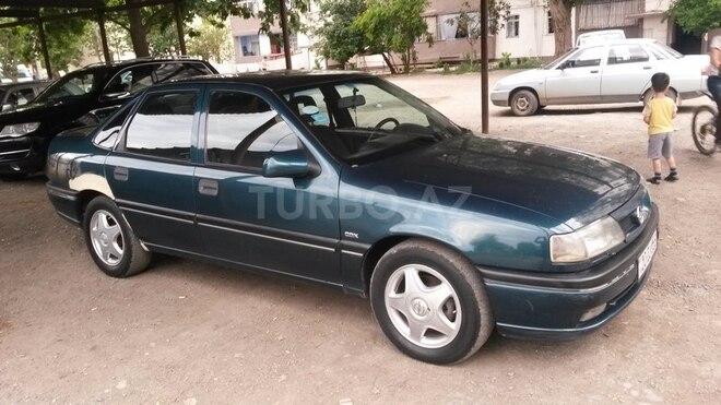 Opel Vectra 1994, 298,000 km - 2.0 l - Gəncə