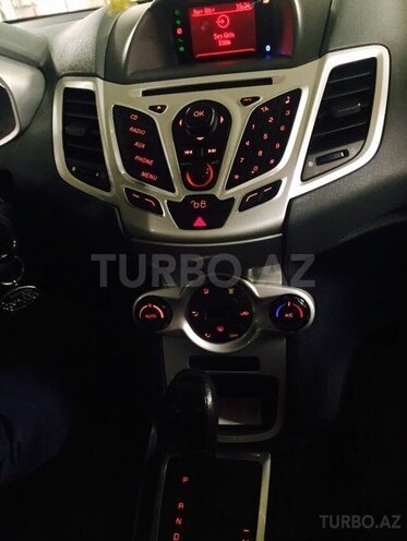 Ford Fiesta 2009, 226,000 km - 1.4 л - Bakı