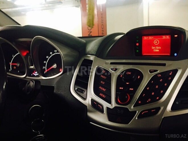Ford Fiesta 2009, 226,000 km - 1.4 л - Bakı