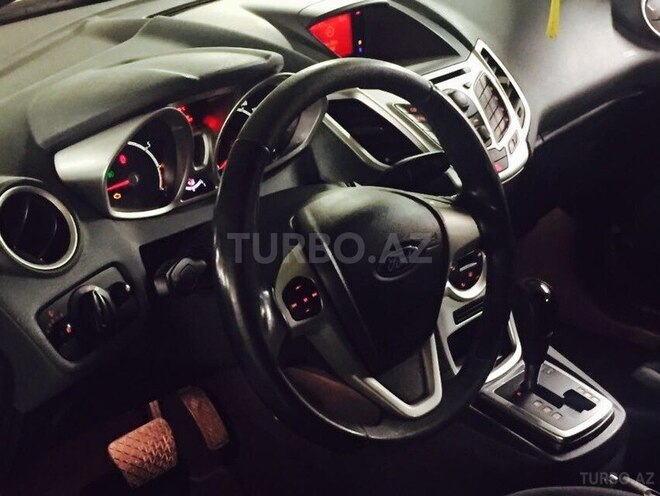 Ford Fiesta 2009, 226,000 km - 1.4 л - Bakı