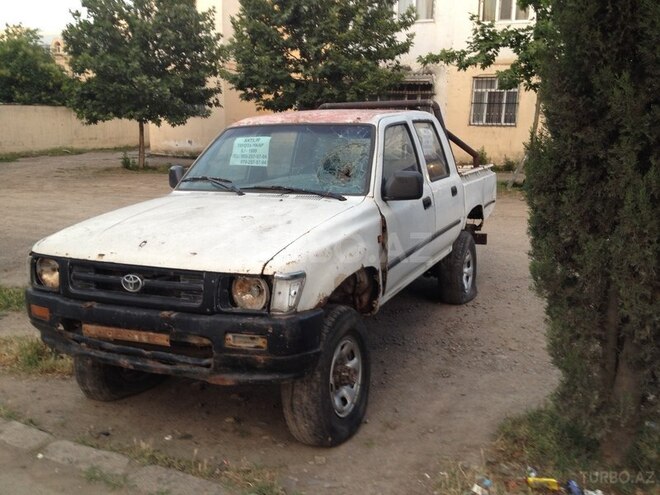 Toyota Hilux 1999, 200,000 km - 2.5 l - Gəncə