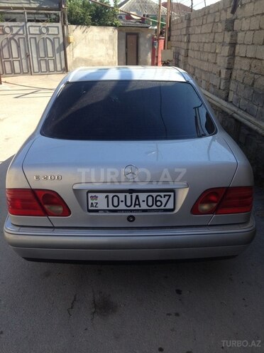 Mercedes E 200 1997, 300,000 km - 2.0 l - Bakı