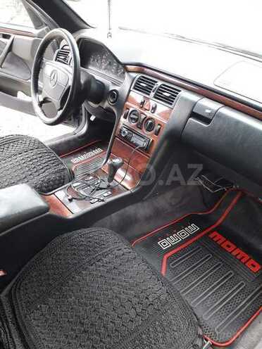 Mercedes E 200 1996, 500,213 km - 2.0 l - Qusar