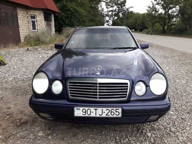 Mercedes E 200 1996, 500,213 km - 2.0 l - Qusar