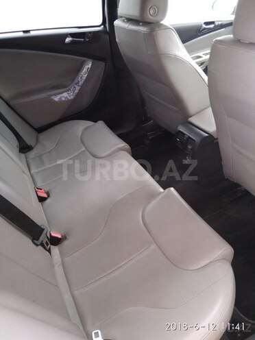 Volkswagen Passat 2006, 220,200 km - 2.0 л - Bakı