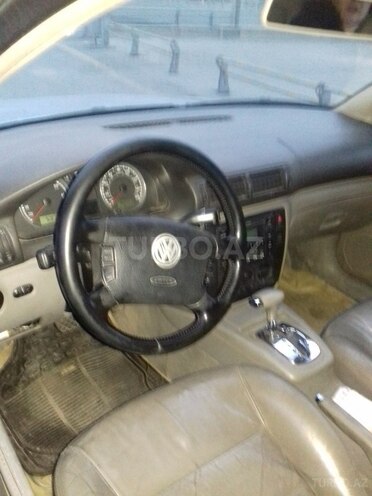 Volkswagen Passat 2003, 165,000 km - 1.8 l - Bakı