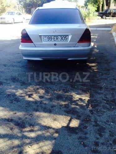 Mercedes C 220 1998, 280,000 km - 2.2 l - Bakı
