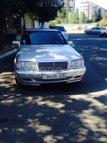 Mercedes C 220 1998, 280,000 km - 2.2 l - Bakı