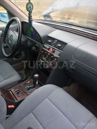 Mercedes C 220 1998, 280,000 km - 2.2 l - Bakı
